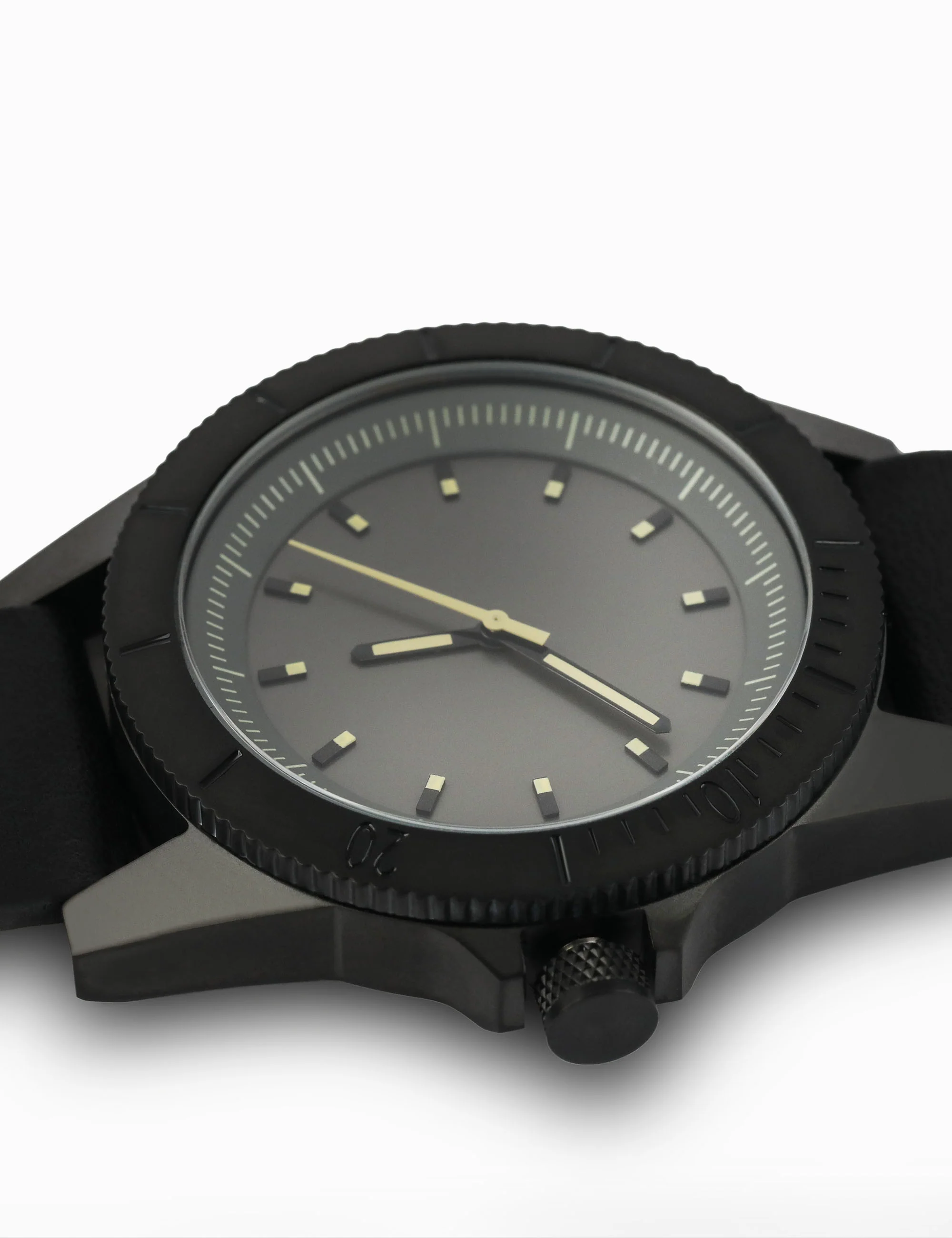 42mm - Black/Black/Black