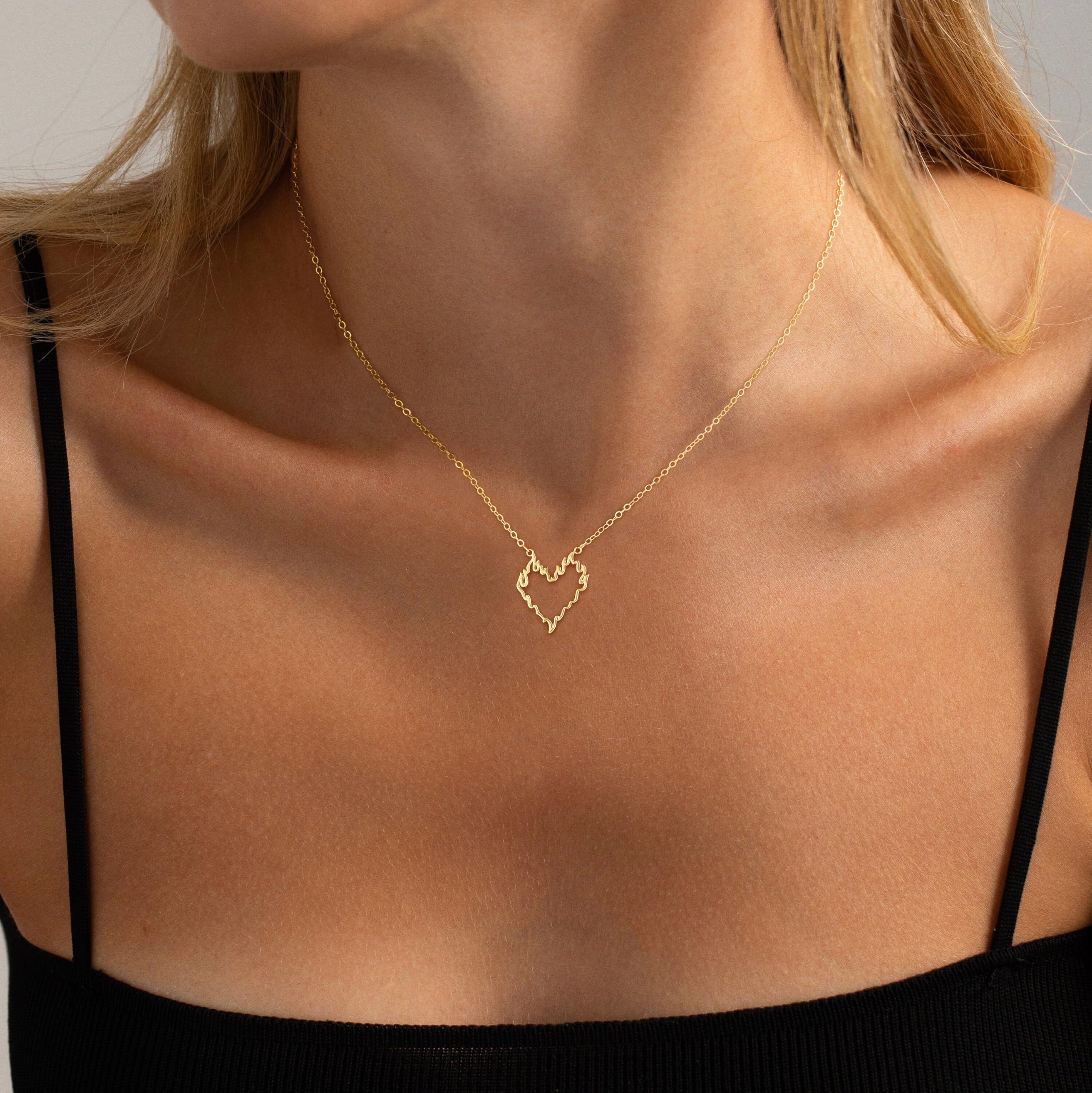 Heart Necklace for Women Dainty Love Heart Charm Pendant Necklaces Cute Trendy Choker Day Jewelry Gift for Her