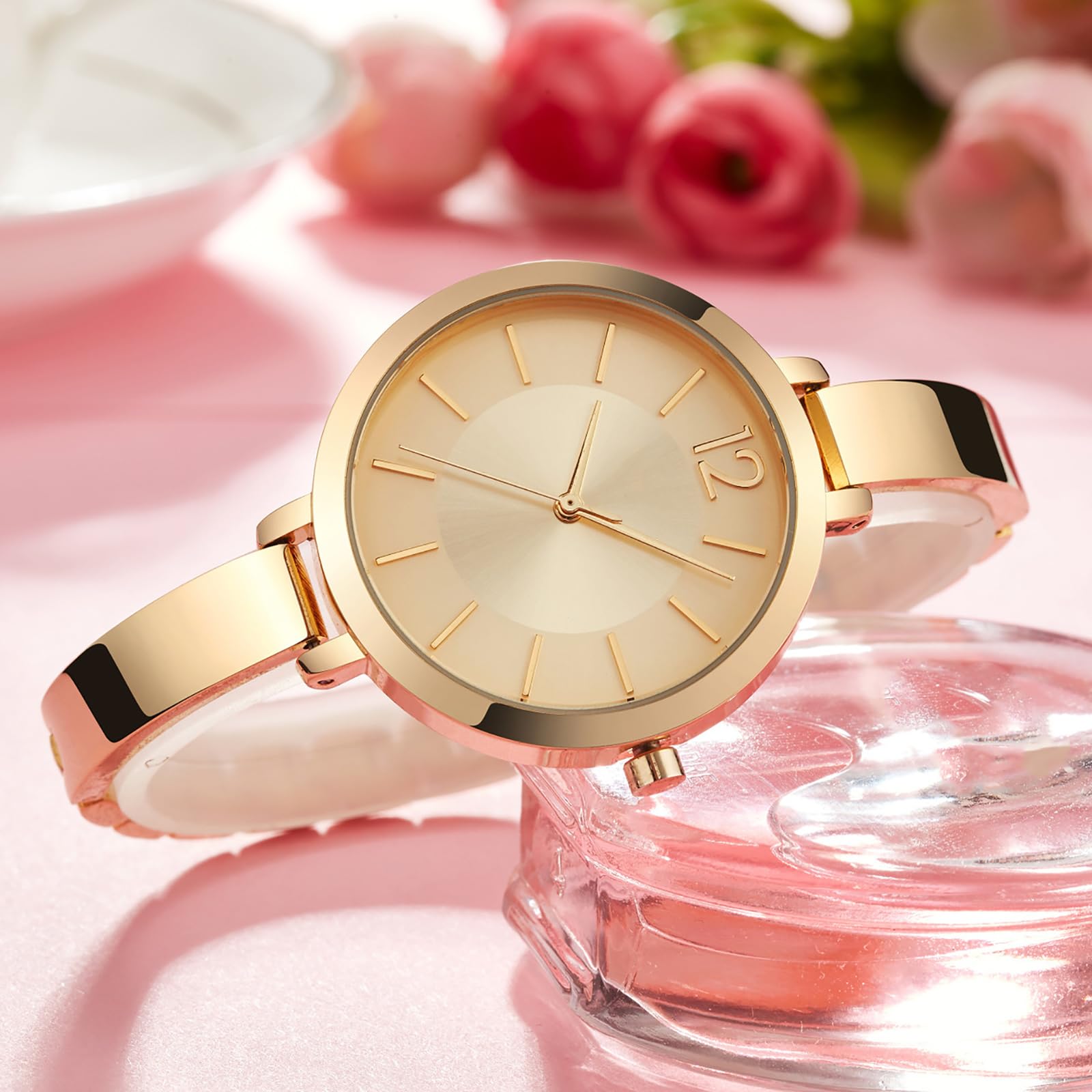 Elegant Minimalist Women's Stainless Steel Bracelet Watch - Sleek and Stylish Analog Quartz Wristwatch